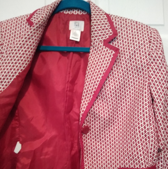 Apt. 9 Red Blazer size 6p - Picture 2 of 4
